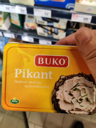 BUKO Pikant Flødeost med løg og krydderurter
