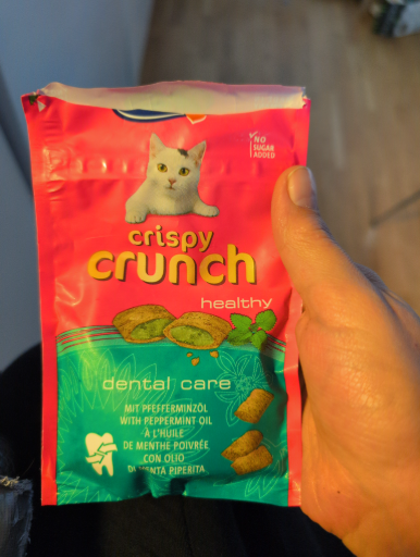 Vitakraft Crispy Crunch Dental Care Cat Treats