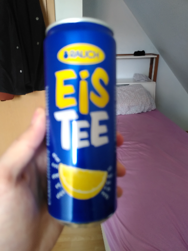 Bauch Eistee