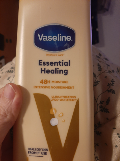 Vaseline Essential Healing