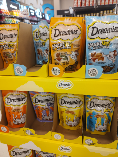 Dreamies Shake Ups cat treats