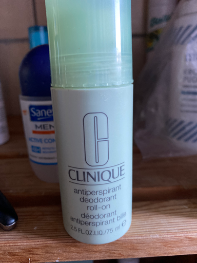 Clinique Antiperspirant-Deodorant Roll-On