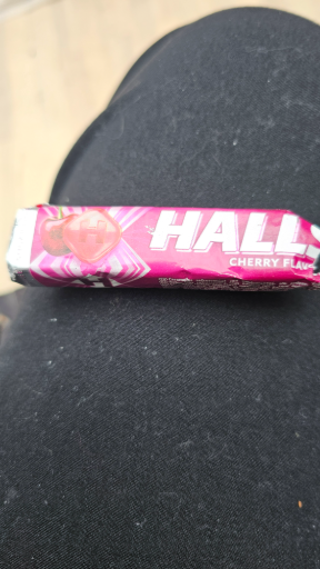 Halls Cherry