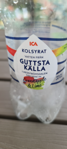 ICA Guttsta Källavatten Granatäpple & Lime