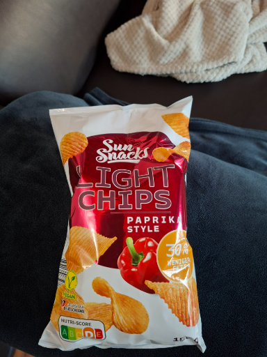 Sun Snacks Light Chips Paprik Style