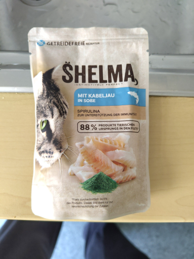 SHELMA Cat Pouch with Cod Fish and Spirulina in Sauce