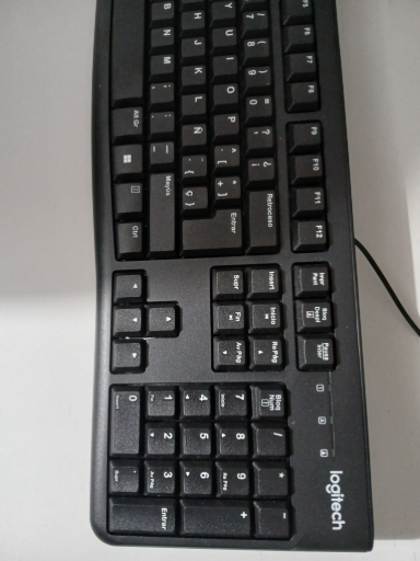 Logitech teclado inalámbrico Signature Slim Solar+ K980