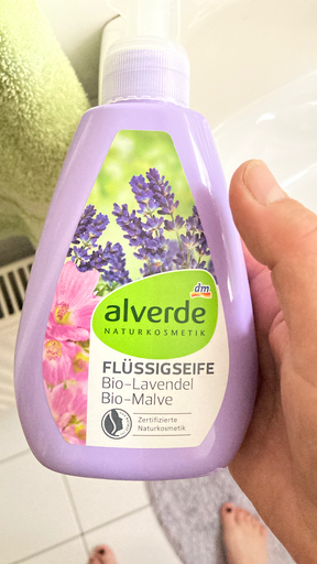 alverde Flüssigseife Bio-Lavendel Bio-Malve