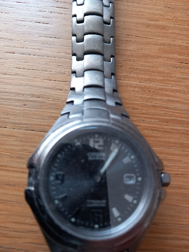 Armbanduhr