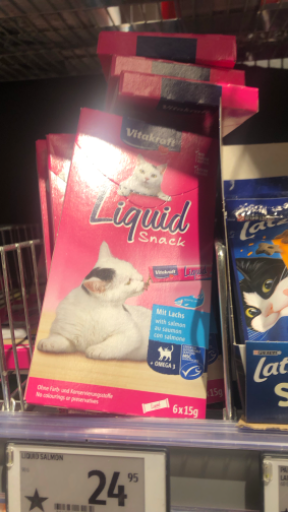 Vitakraft Liquid Snack Cat Treat with Salmon