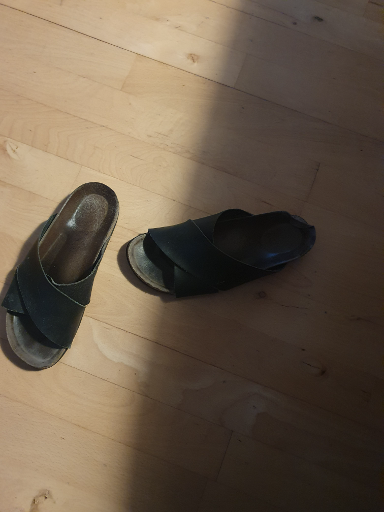 sandaler
