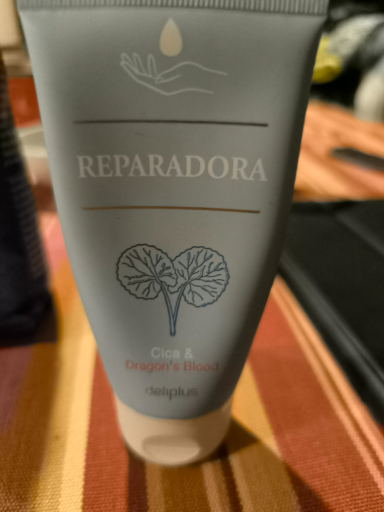 Deliplus Crema de Manos Reparadora Cica & Dragon's Blood