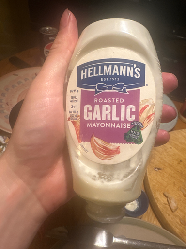 Hellmann's Roasted Garlic Mayonnaise 250ml