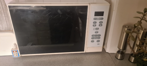 GE Microwave Oven