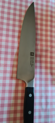 ZWILLING J.A. HENCKELS Chef's Knife