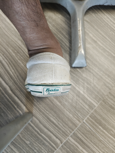 Bata Tennis shoes
