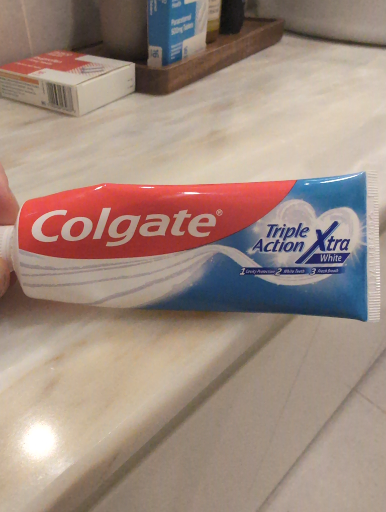 Colgate Triple Action Xtra White