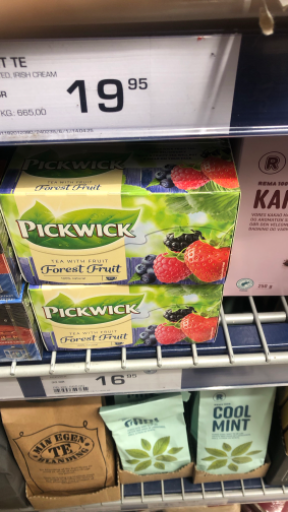Pickwick Forest Fruit Tea