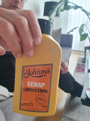 Johnny's Senap Grovstark senap