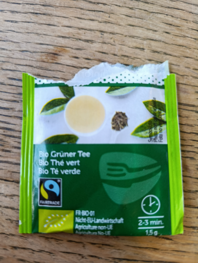 Bio Grüntee mit Granatapfel