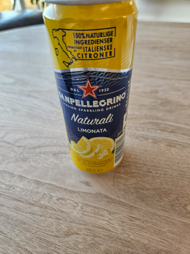 San Pellegrino Naturali Limonata